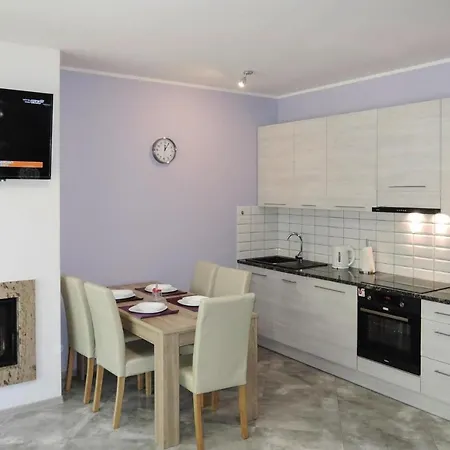 Apartment Holiday Flat In For 5 Persons - Top Location
